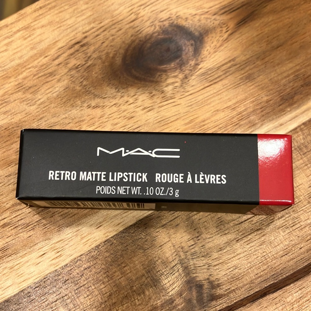 MAC Cosmetics lipstick